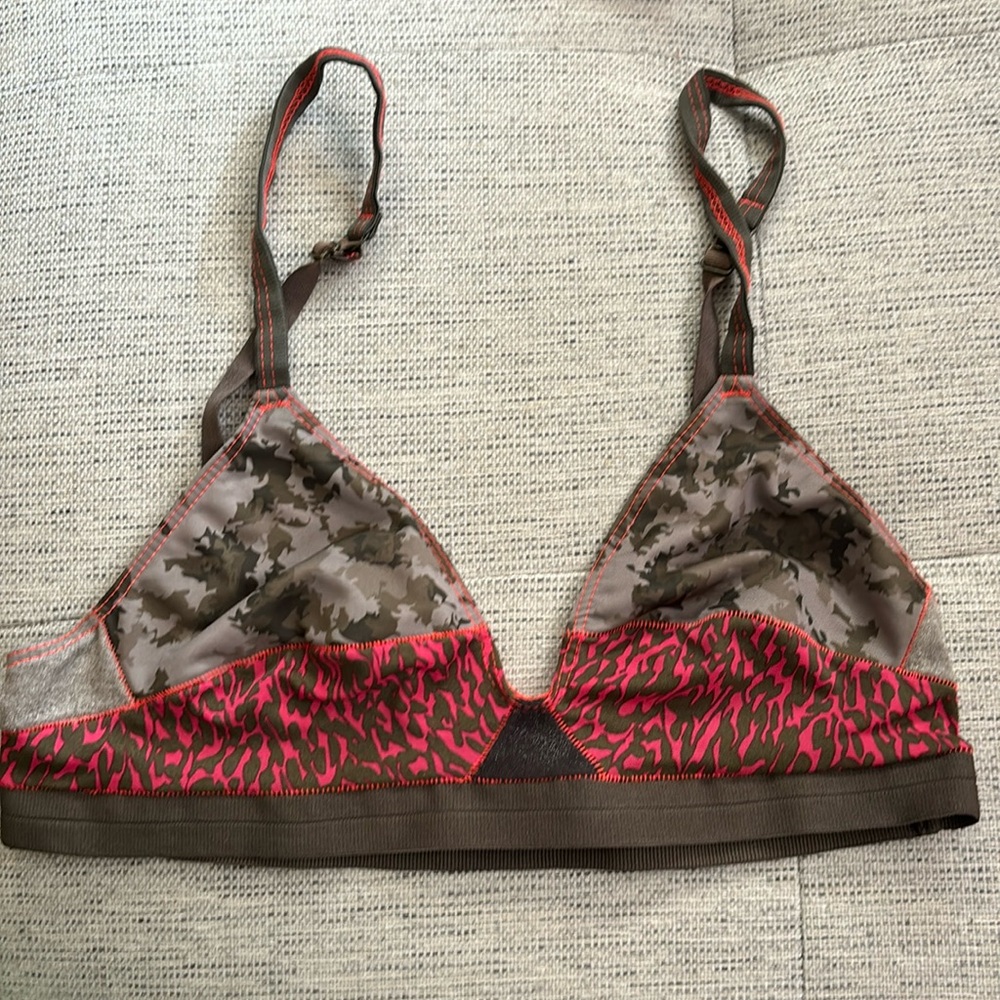 Xirena fun bra